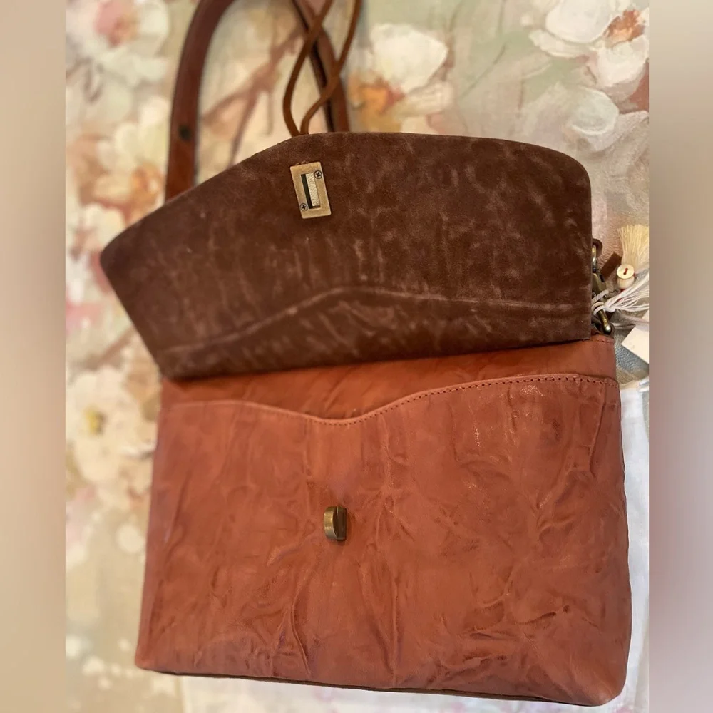 ♥️ NEW! Johnny Was Leather Cloud Purse Bag - Picture 10 of 17